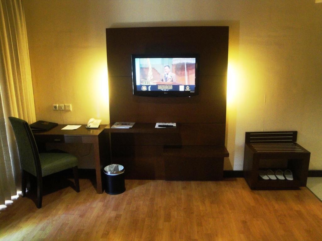 Sutanraja Hotel מנאדו חדר תמונה